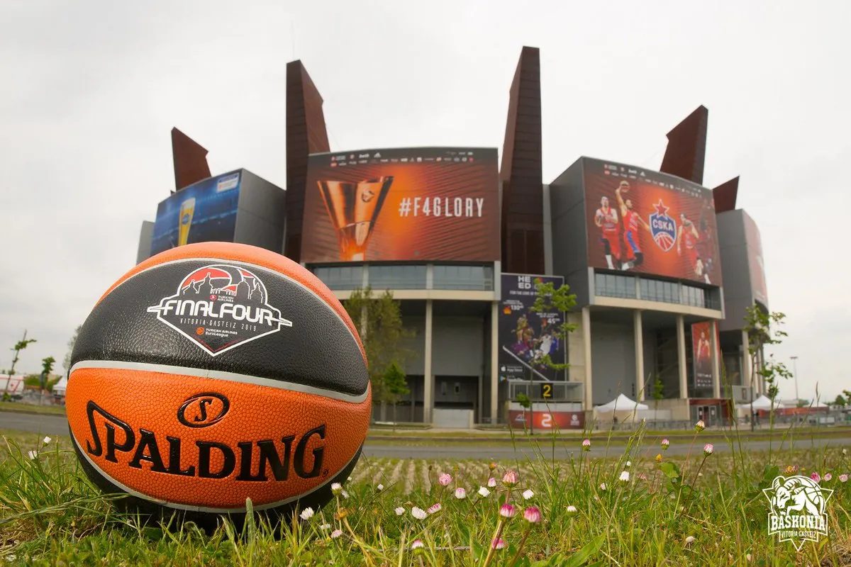 Balón de la Final Four 2019 frente al Buesa Arena