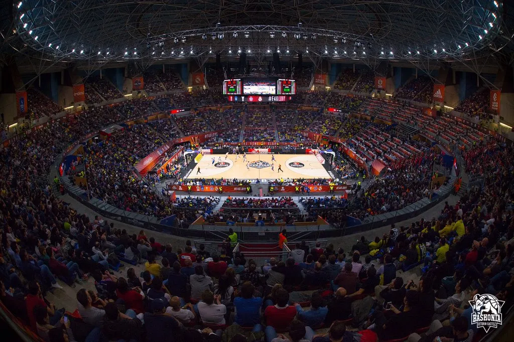 Salto inicial durante la Final Four de la Euroliga 2019